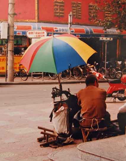 disabled traveler with tailor in china